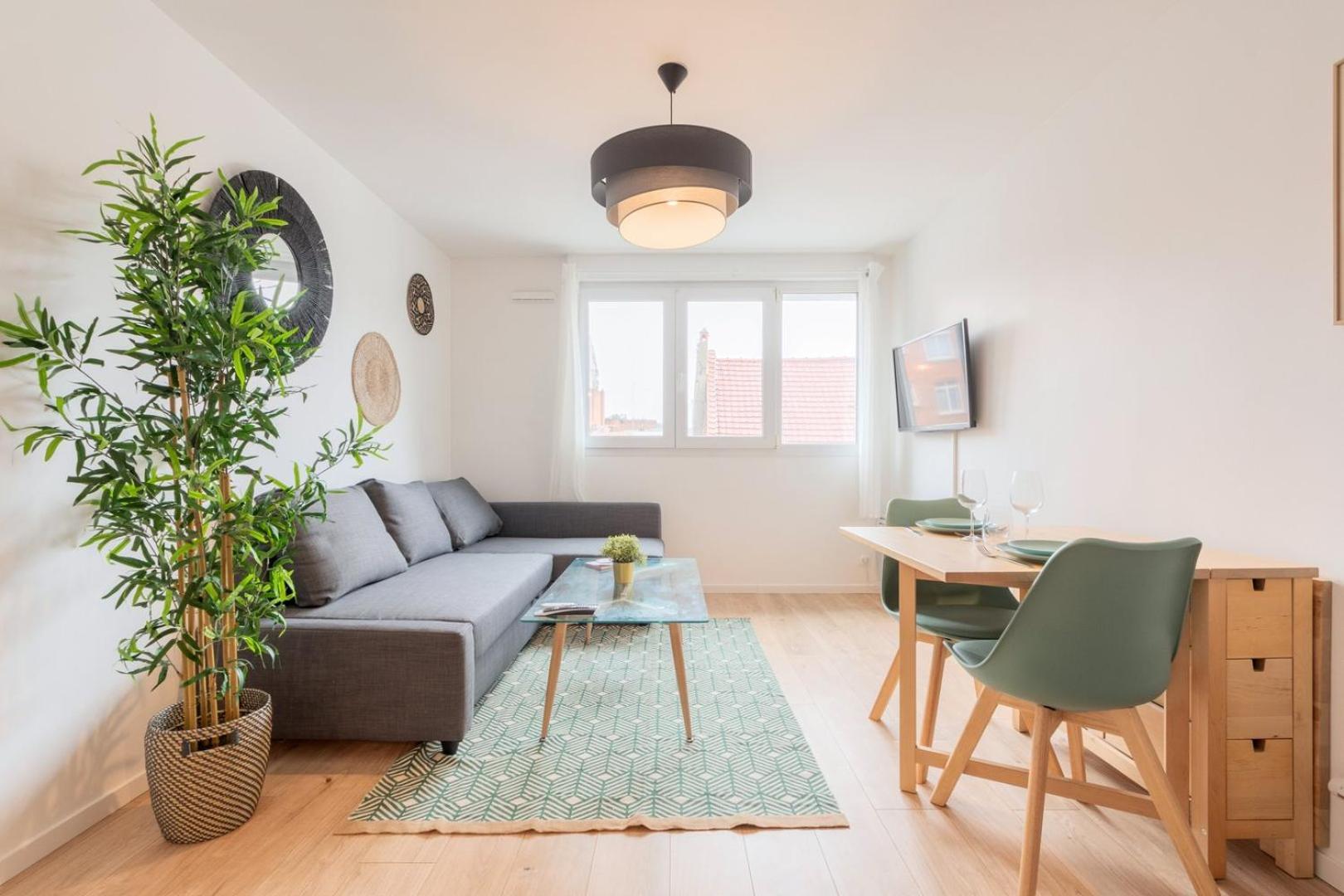 Lille, Fully-Equipped Apartment With Parking Space エクステリア 写真